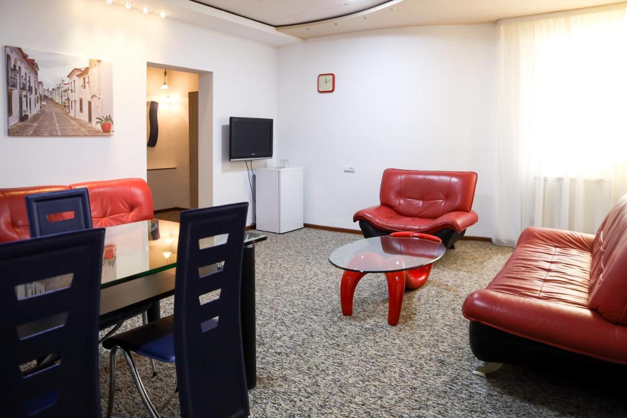 Hotel No Problem à Erévan Extérieur photo