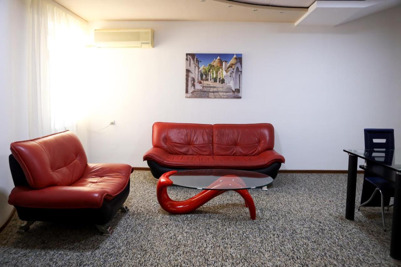 Hotel No Problem à Erévan Extérieur photo
